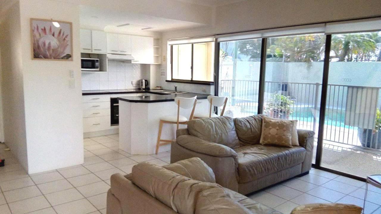 Le Court Villas Noosa Heads Bagian luar foto