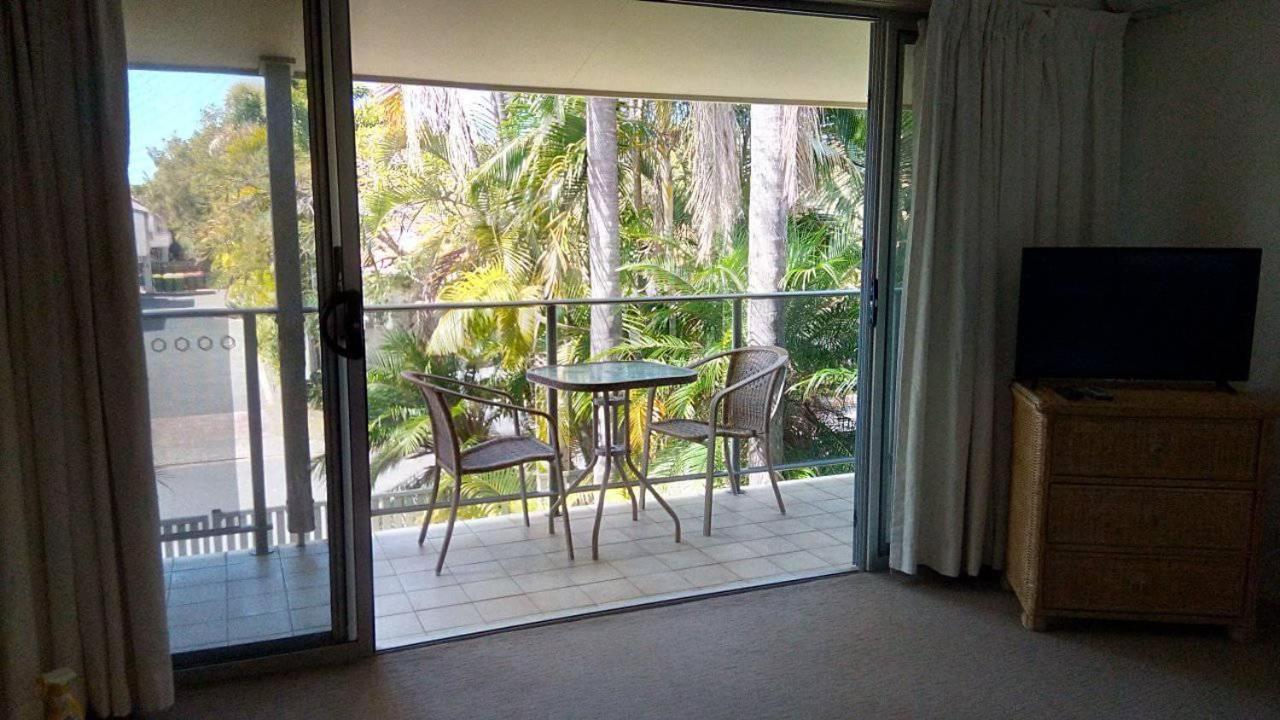 Le Court Villas Noosa Heads Ruang foto