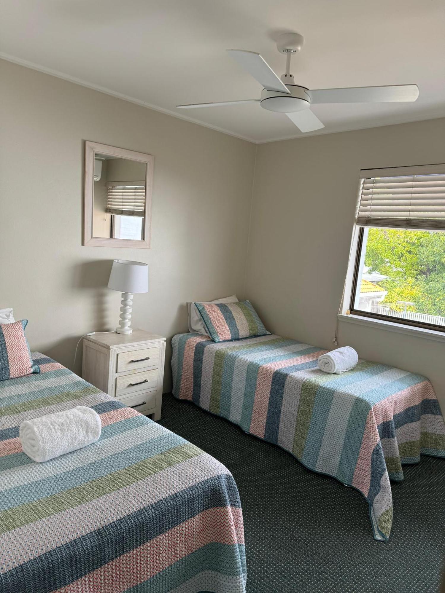 Le Court Villas Noosa Heads Bagian luar foto